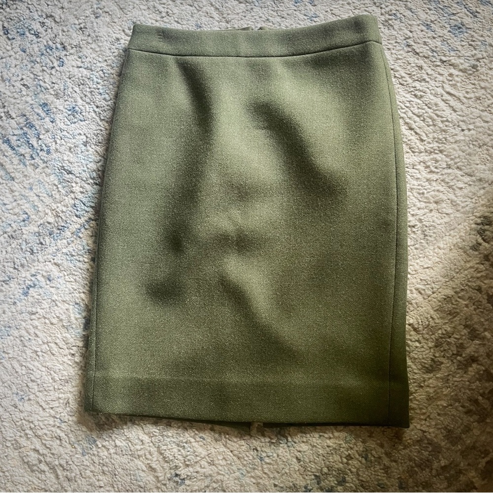 J. Crew Double Serge Wool Pencil Skirt| Color: Olive | Size: 00P |